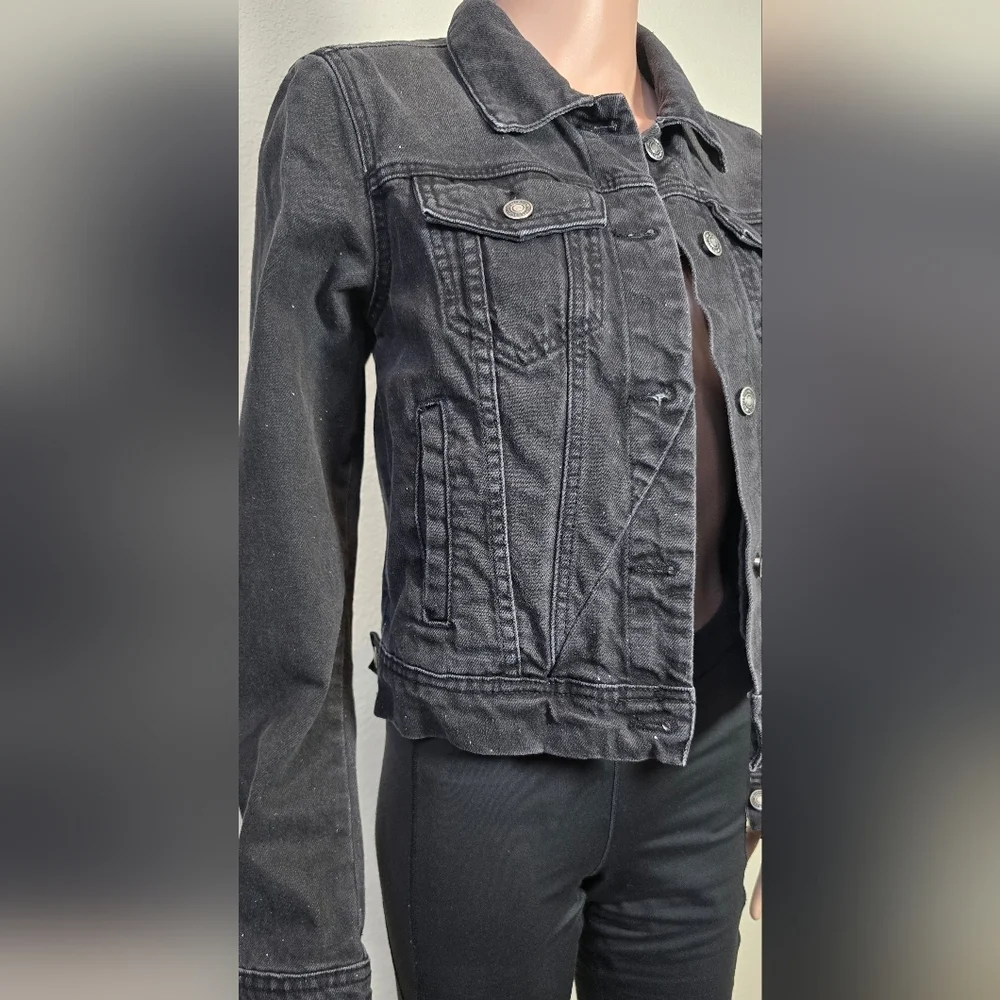 Free People Women’s Jean Jacket Rumors Denim in Washed Black Button Up Size XS - Picture 8 of 15